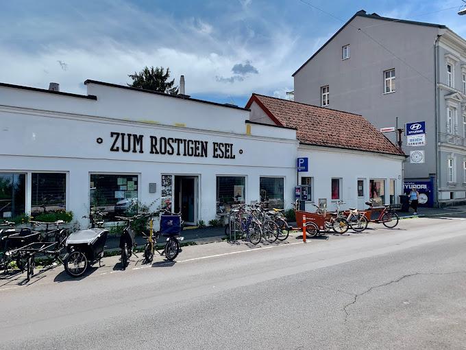 Fahrradmechanikerinnenkollektiv zum Rostigen Esel in Linz. Foto Credits: Mykola Stepaniuk